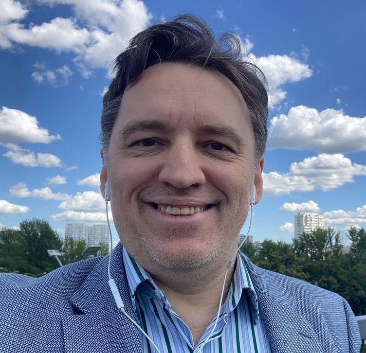 Роман Толмачев